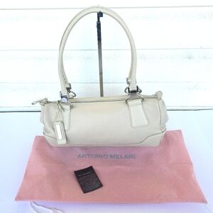 ANTIONO MELANI Ivory Cream Barrel Leather Handbag!!!